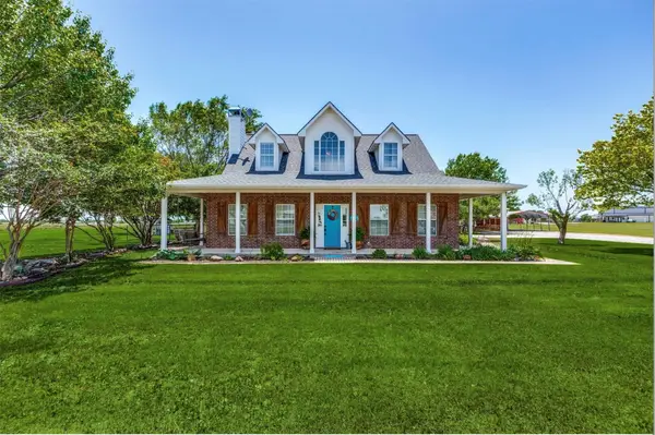 1992 Bledsoe Road, Gunter, TX 75058