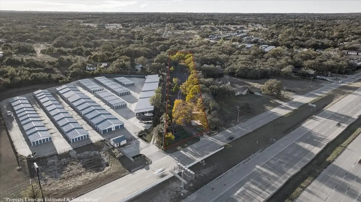 936 Southeast Parkway, Azle, TX 76020 - Image #1