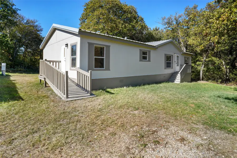 331 Prairie Lane, Azle, TX 76020 - Image #2