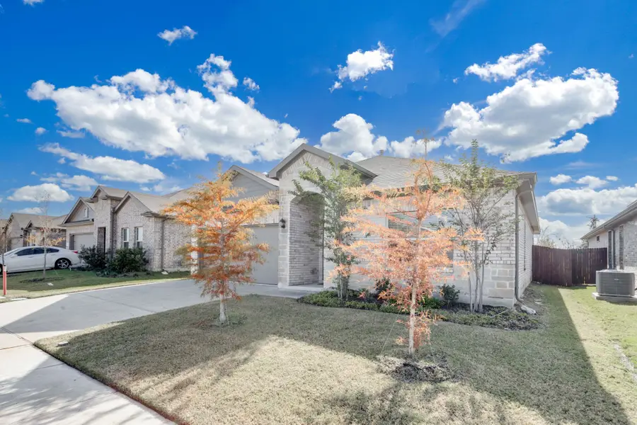 425 Passenger Trail, Fort Worth, TX 76131 - Image #2