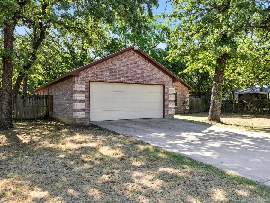 5720 Frisco Avenue, Forest Hill, TX 76119 - Image #3