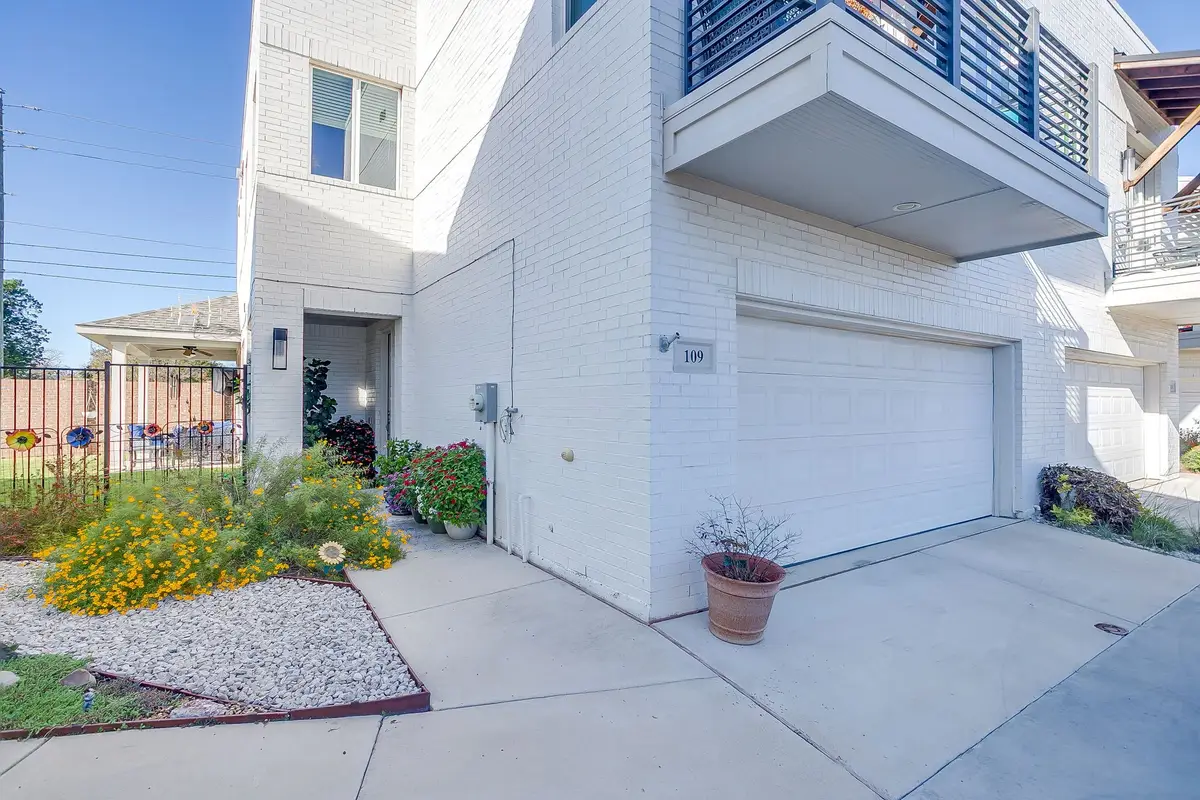 109 Crossroads Circle, Westworth Village, TX 76114 - Image #1