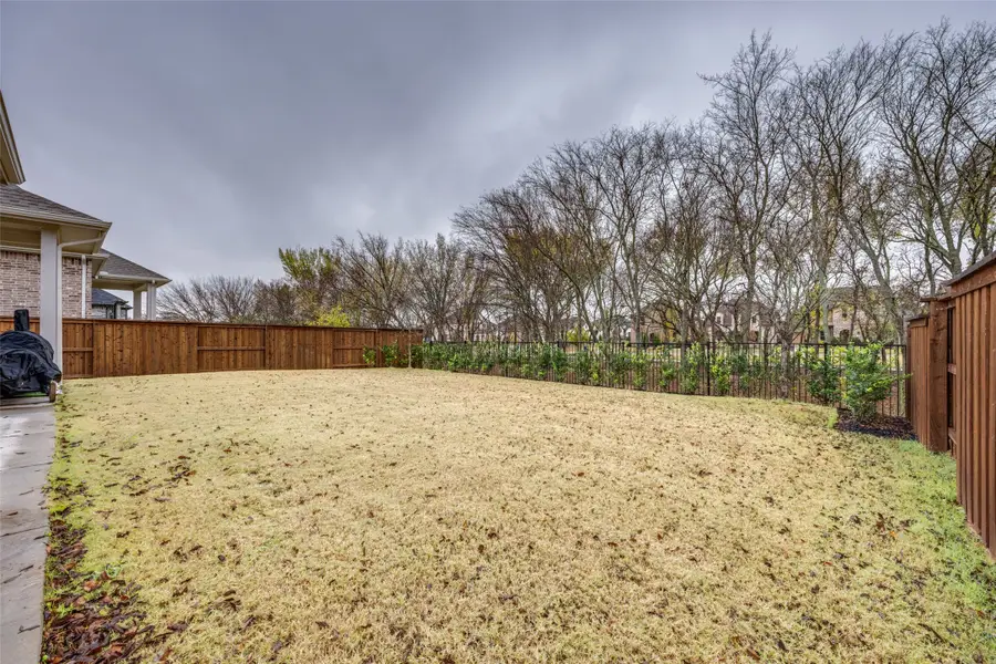 1815 Bell Court, Van Alstyne, TX 75495 - Image #3