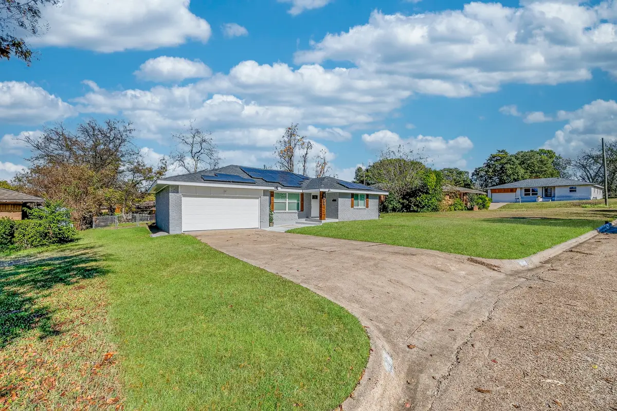 5511 Glen Forest Lane, Dallas, TX 75241 - Image #1