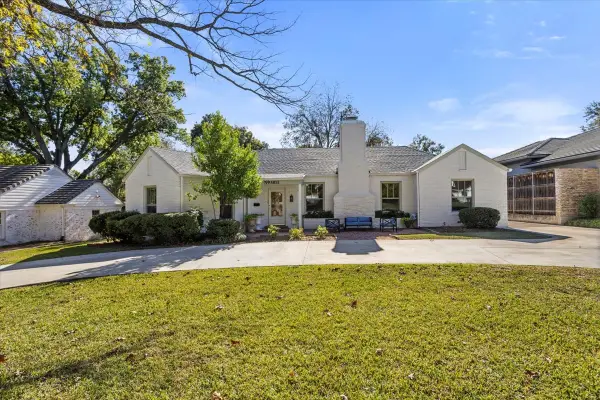 5811 El Campo Avenue, Fort Worth, TX 76107