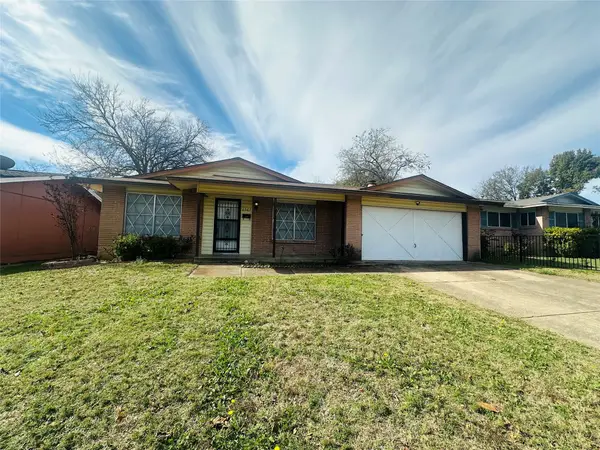 2567 Wood Valley Drive, Dallas, TX 75211