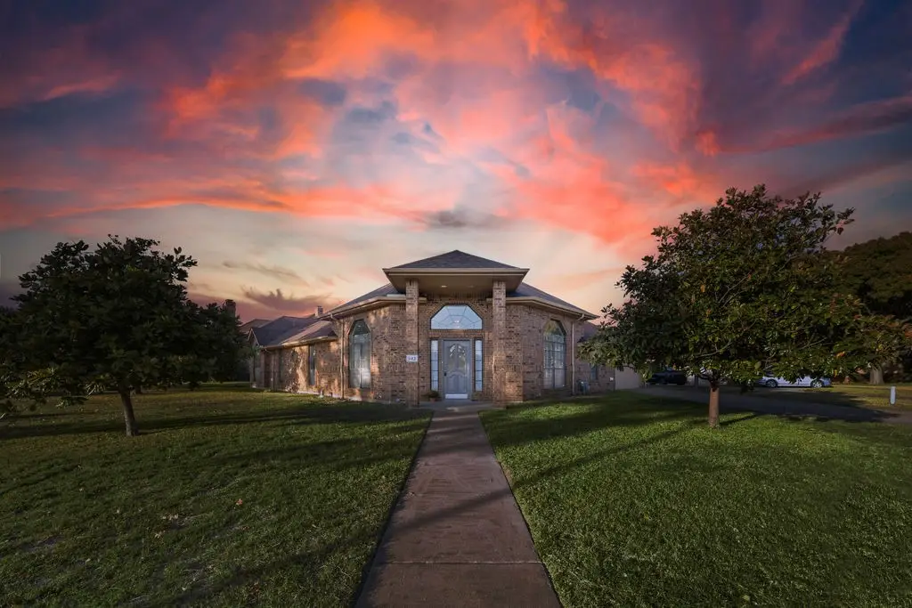 943 Fairway Drive, Duncanville, TX 75137 - Image #1