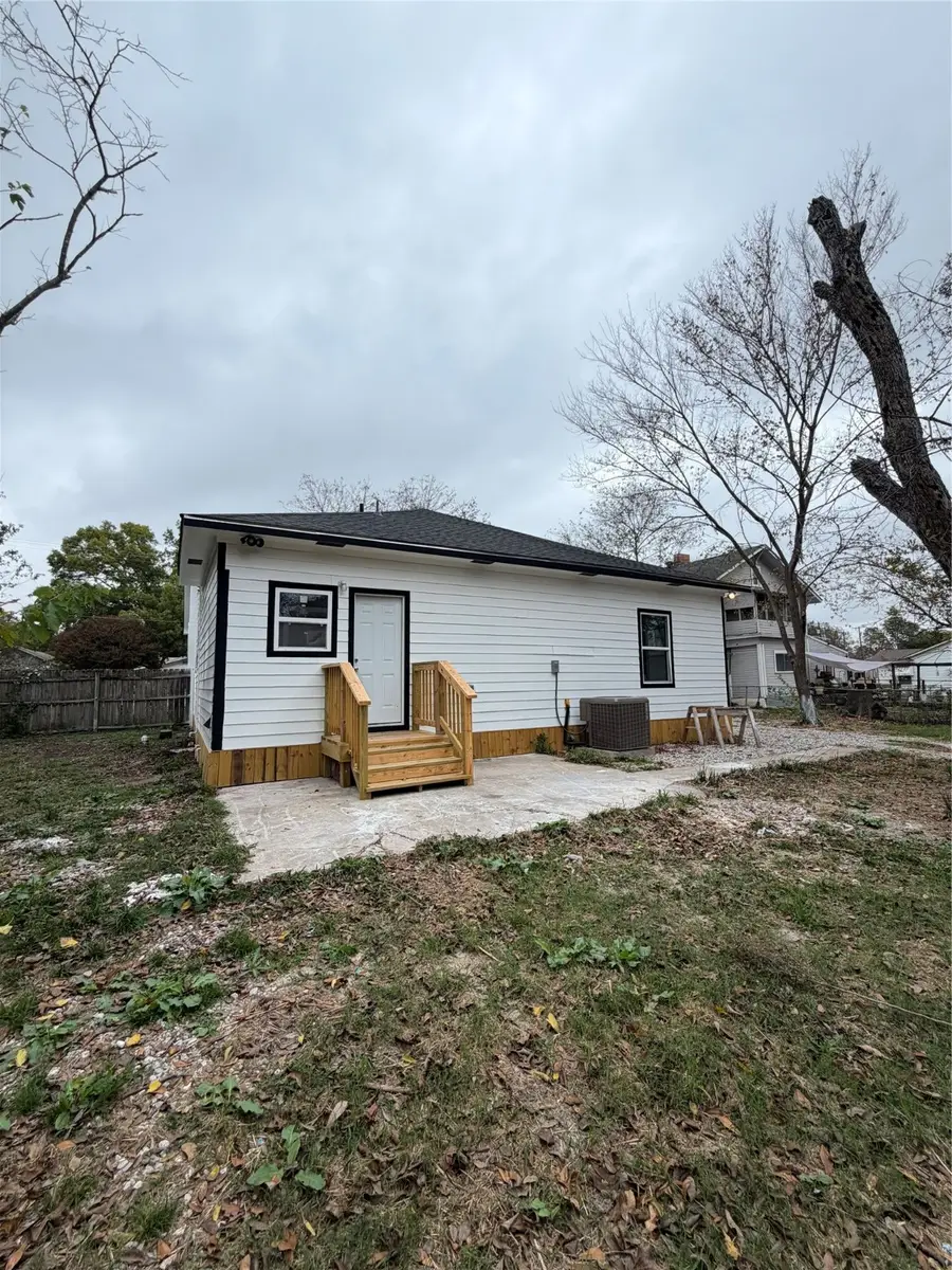 2227 W Park Row Boulevard, Corsicana, TX 75110 - Image #3