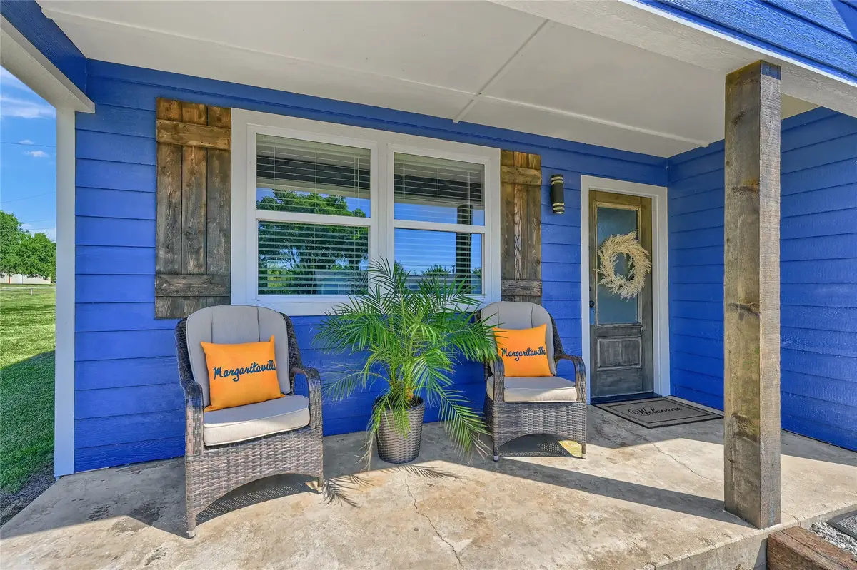 61 Lee Boulevard, Pottsboro, TX 75076 - Image #1