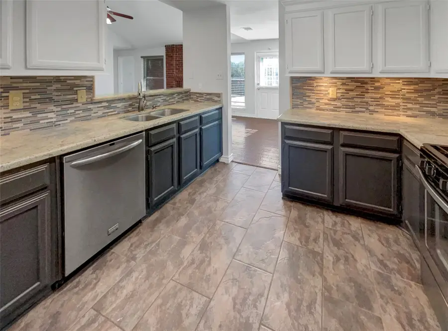 6544 Meadowlark Lane E, Watauga, TX 76148 - Image #3