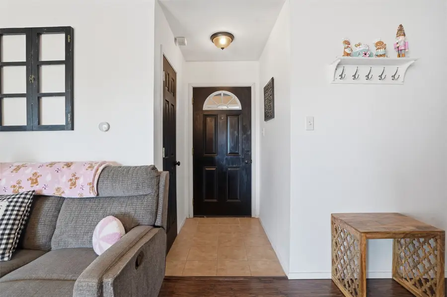 1423 Berry Drive, Cleburne, TX 76033 - Image #3