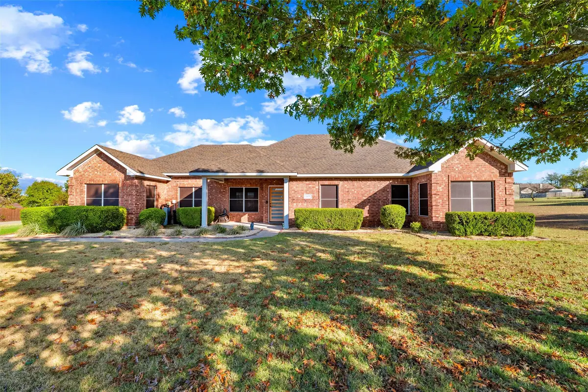1305 E Highland Road, Waxahachie, TX 75167 - Image #1