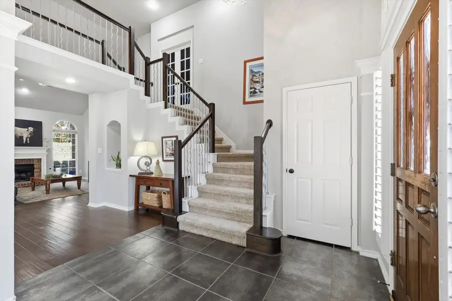 943 Kingwood Circle, Highland Village, TX 75077 - Image #2