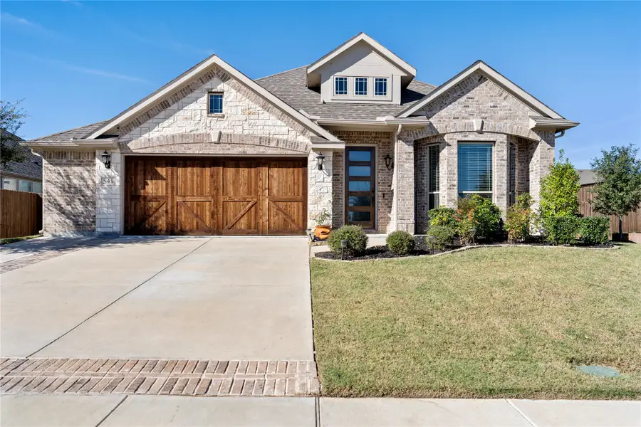541 Marigold Drive, Midlothian, TX 76065 - Image #2