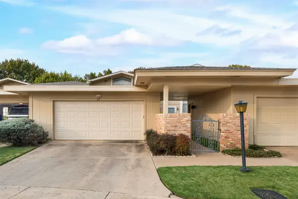 61 One Main Place, Benbrook, TX 76126