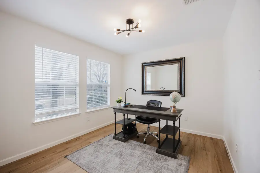 7935 Faithful Trail, Dallas, TX 75237 - Image #3