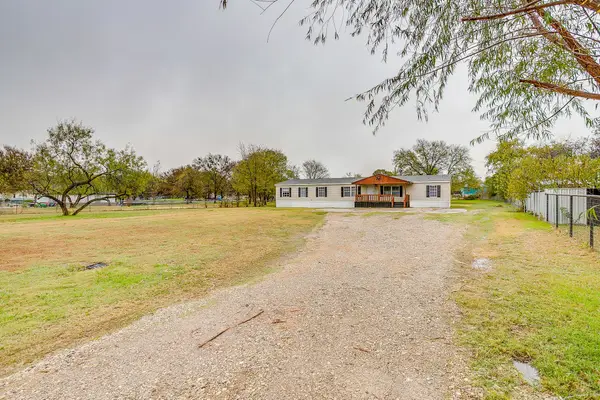 11609 Hardwood Court, Fort Worth, TX 76135