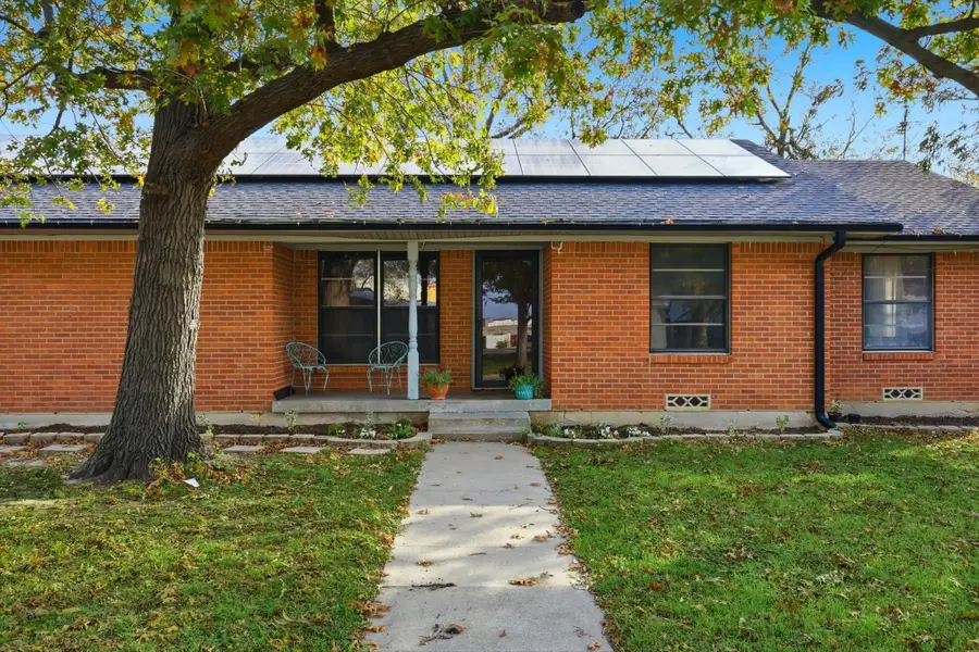 612 N 10th Street, Sanger, TX 76266 - Image #2