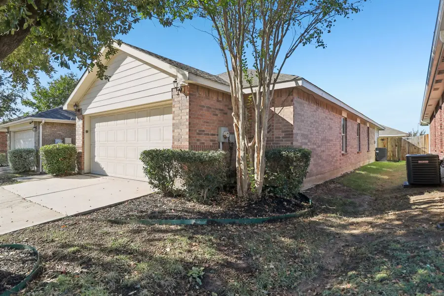 9013 Sun Haven Way, Fort Worth, TX 76244 - Image #2