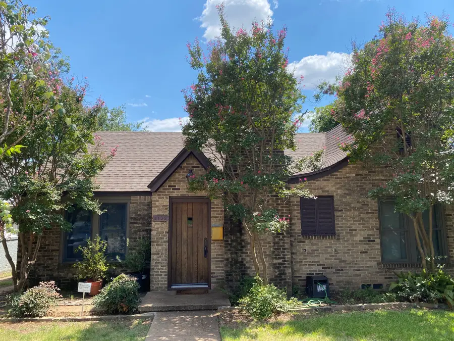 4109 Pershing Avenue, Fort Worth, TX 76107 - Image #2