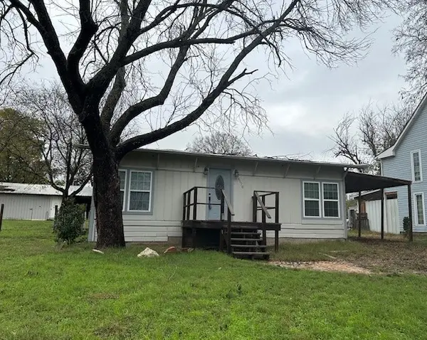 6870 Briar Road, Azle, TX 76020