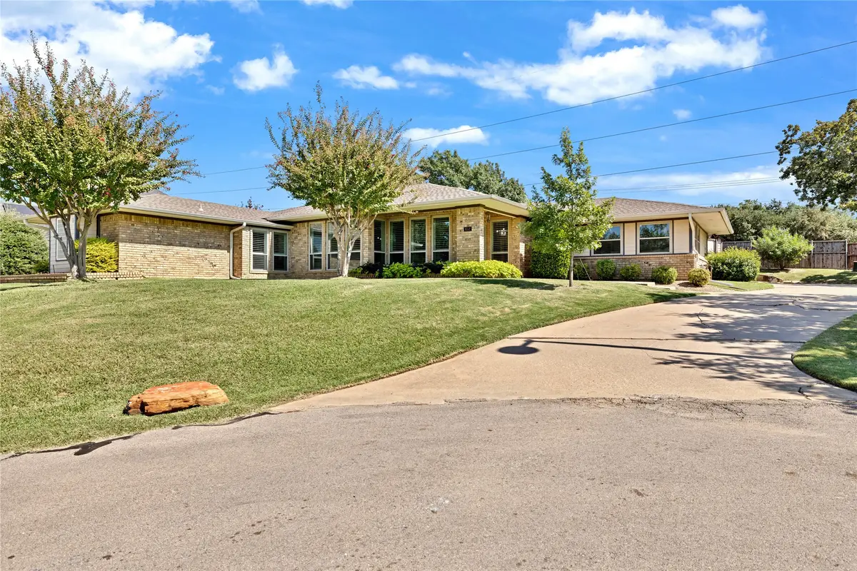 432 Moran Drive, Highland Village, TX 75077 - Image #1