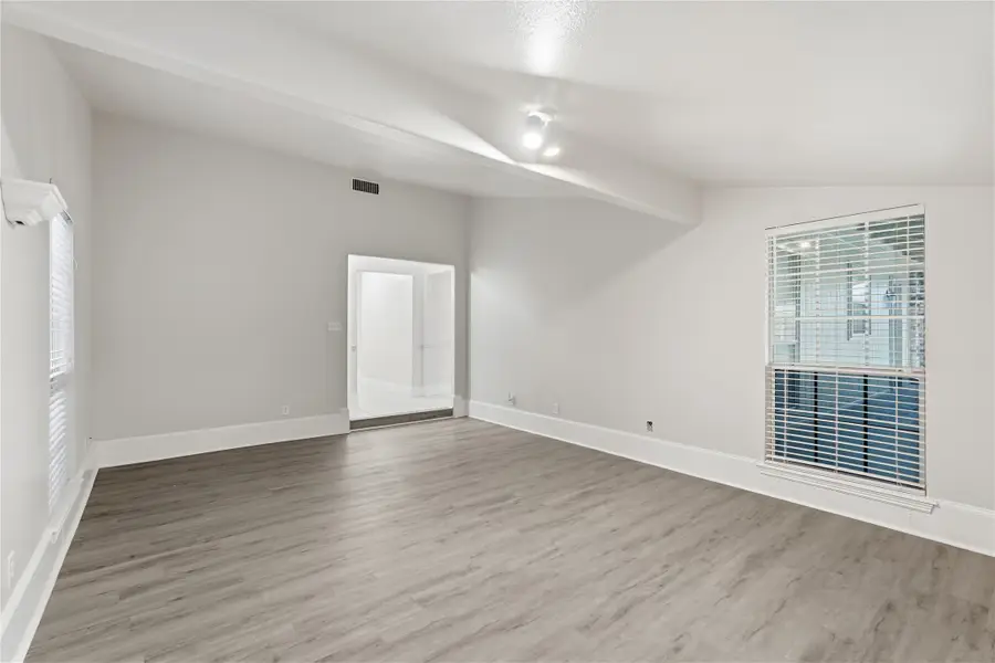 2901 Branch Oaks Drive, Garland, TX 75043 - Image #2