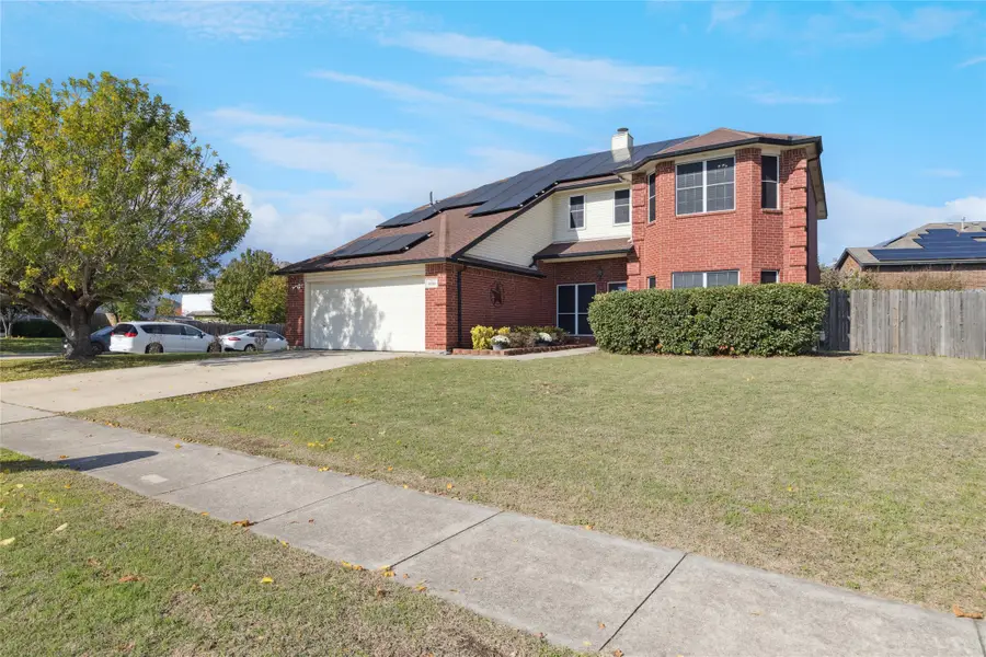 1116 Grand Central Parkway, Saginaw, TX 76131 - Image #2