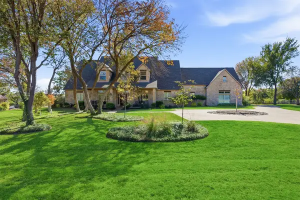 313 Silver Canyon Drive, Fort Worth, TX 76108