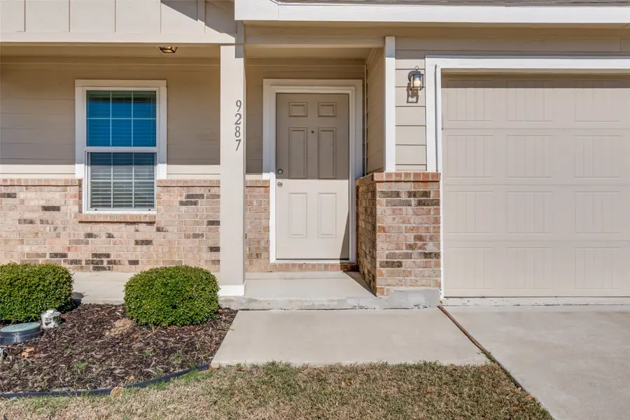 9287 Summerlee Street, Dallas, TX 75227 - Image #2