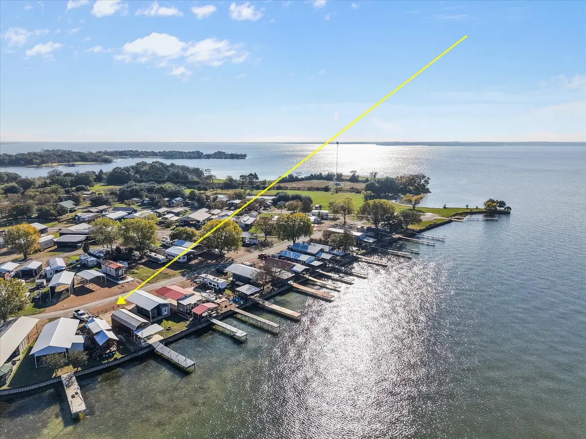 2038 Pelican Isle Drive, Kerens, TX 75144 - Image #1