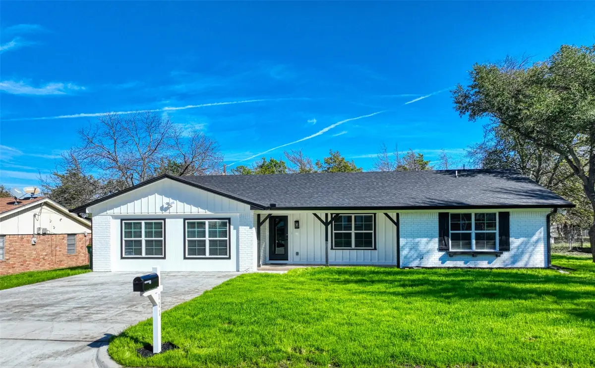 111 Kay, Robinson, TX 76706 - Image #1