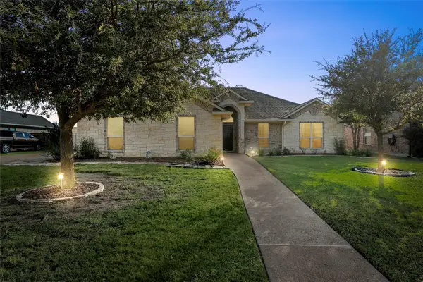 909 Princess Diana Drive, McGregor, TX 76657