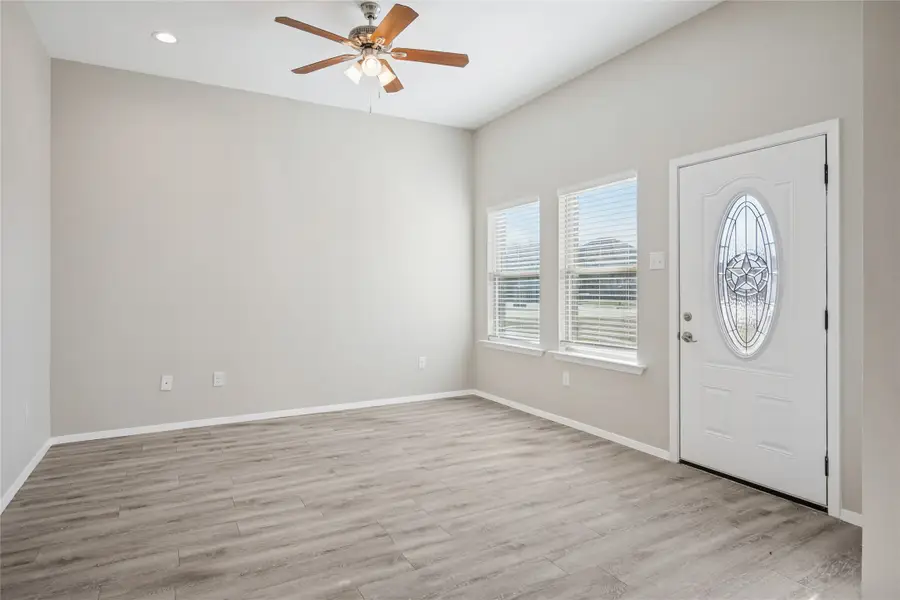 516-518 Wood Drive, Gunter, TX 75058 - Image #2