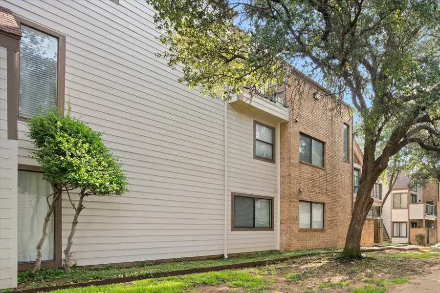 2307 Balsam Drive #L205, Arlington, TX 76006 - Image #2