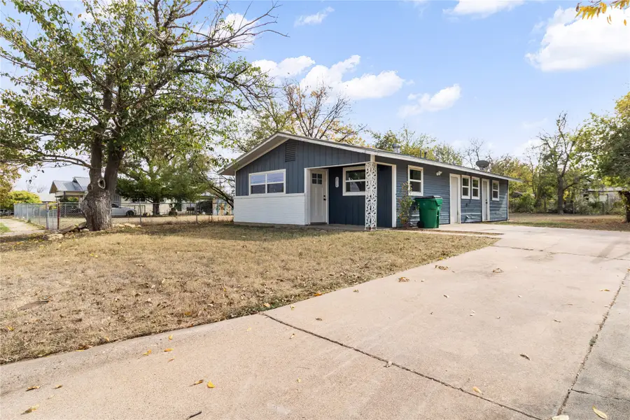 212 E 2nd Street, Coleman, TX 76834 - Image #2