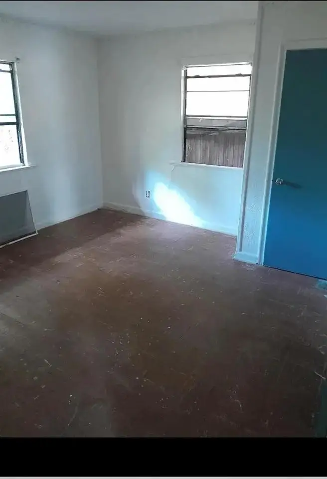 909 E Harvey Avenue #6, Fort Worth, TX 76104 - Image #2