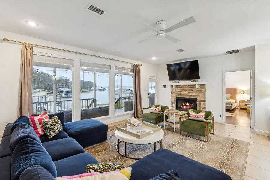 184 Oak Hills Drive, Mabank, TX 75156 - Image #3