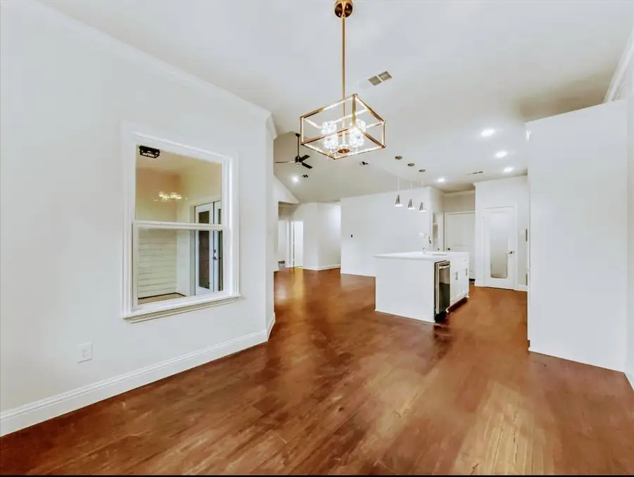 2029 S Edgewood Terrace, Fort Worth, TX 76105 - Image #3