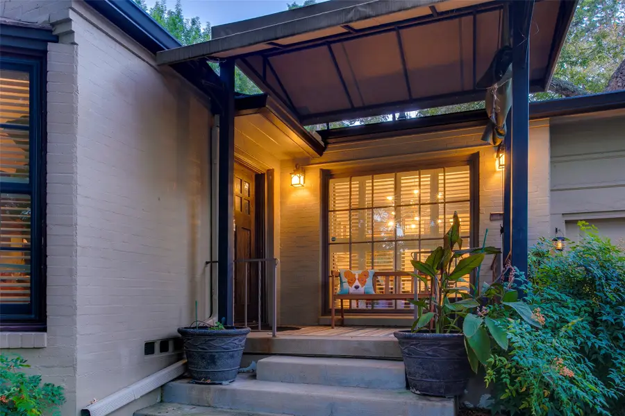 1930 Marydale Drive, Dallas, TX 75208 - Image #2