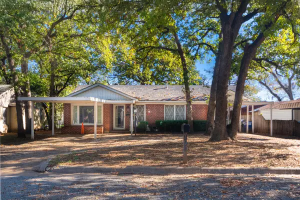 708 Schilder Drive, River Oaks, TX 76114