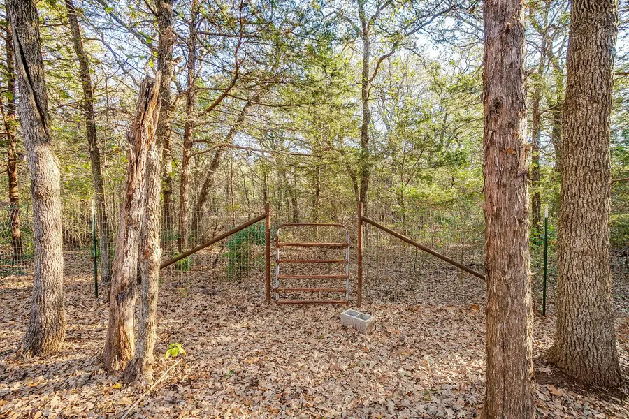 2324 Gage Road, Cleburne, TX 76031 - Image #3