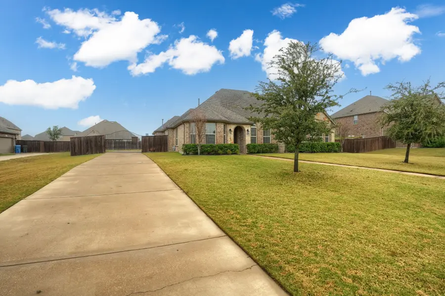 341 Sandy Creek Drive, Sunnyvale, TX 75182 - Image #2