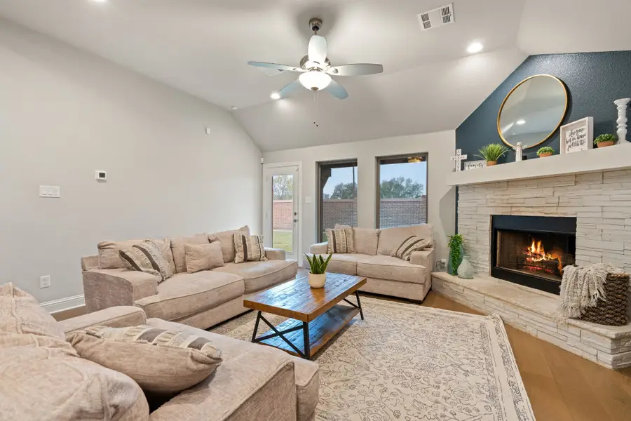 225 Lariat Trail, Waxahachie, TX 75165 - Image #3