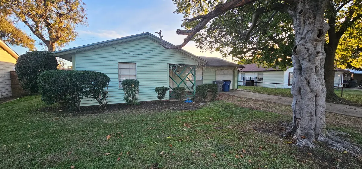 8442 Campanella Drive, Dallas, TX 75243 - Image #1