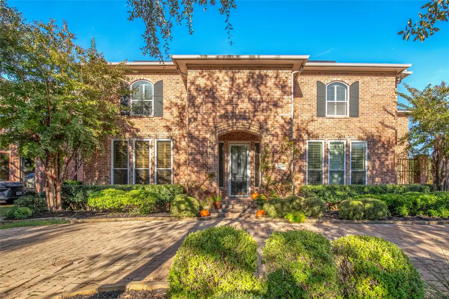 2206 Clearspring Drive N, Irving, TX 75063 - Image #2