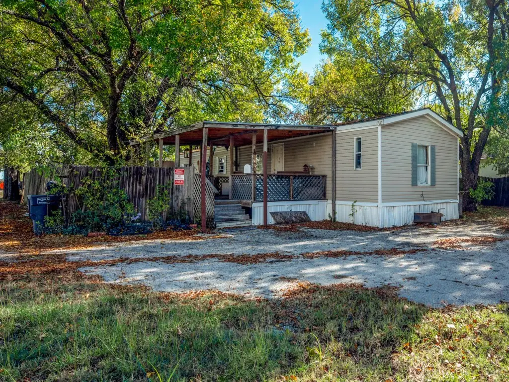 2574 Melody Hills Drive, Fort Worth, TX 76137 - Image #1