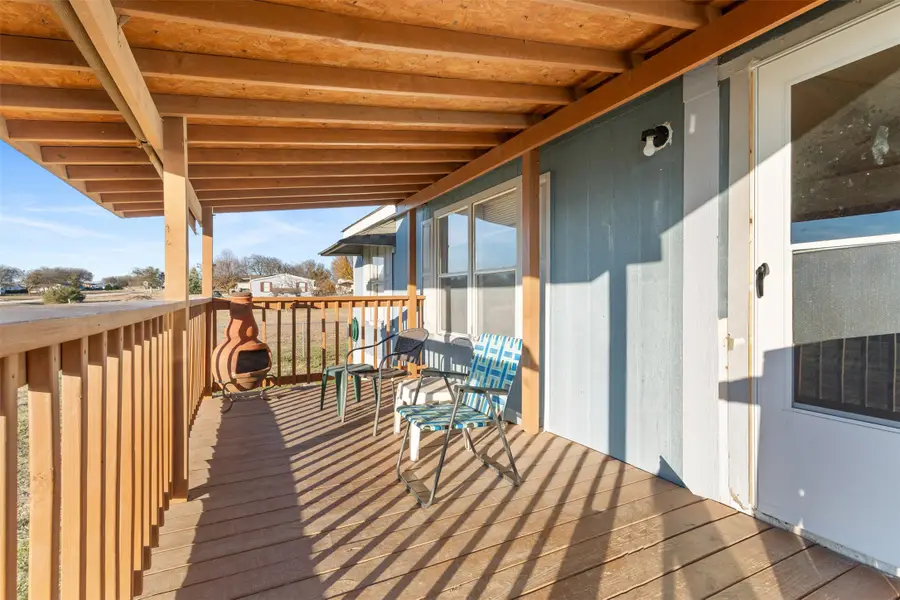 8539 Longhorn Drive, Justin, TX 76247 - Image #2