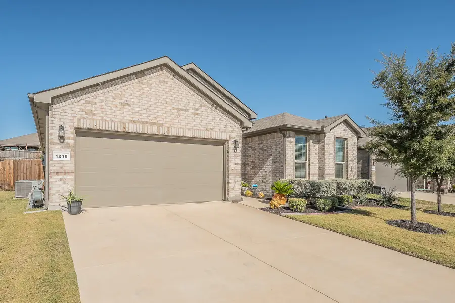 1216 Kerrville Lane, Weatherford, TX 76087 - Image #2