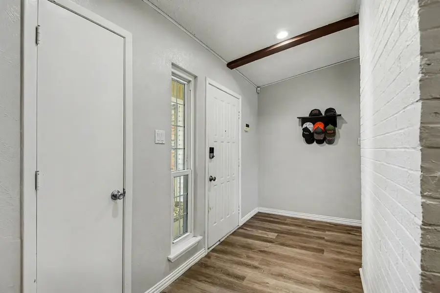 6709 Sunnybank Drive, Fort Worth, TX 76137 - Image #3